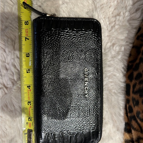 🔥Givenchy Crock Embossed Black Leather Wallet🔥 - Picture 3 of 11